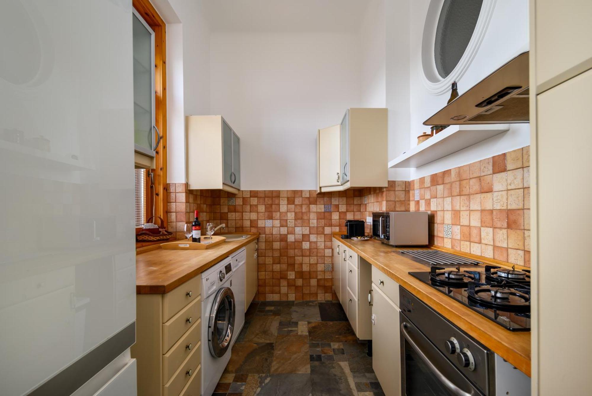 Rustic Downtown 106 M2 Appartement